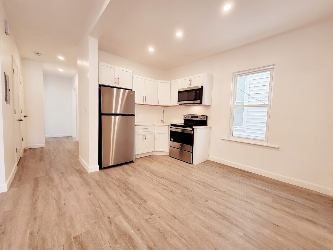 Foto principal - 25 Bayview Ave