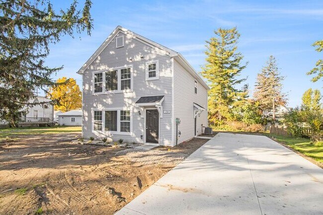 Foto del edificio - 234 S Grand Ave