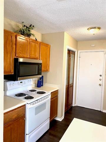 Building Photo - 823 Wyndham Pl