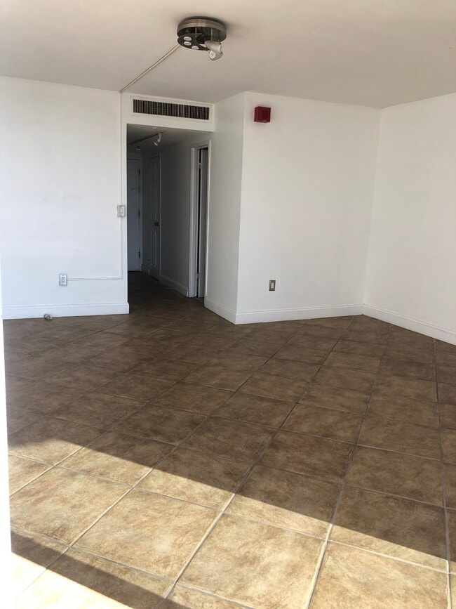 Building Photo - 1865 79th Street Cswy