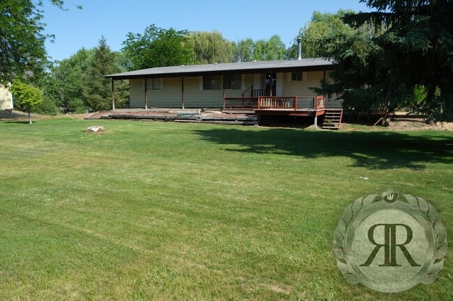 Building Photo - 3bd 2ba Home in West Valley Yakima