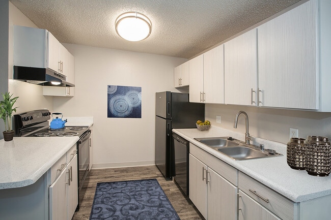 Lincoln Springs_CS_Summer2019_10 - Lincoln Springs Apartments
