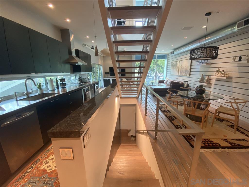 Foto principal - 4156 Third Ave