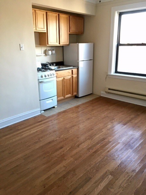 Foto del edificio - 4546 N Damen Ave
