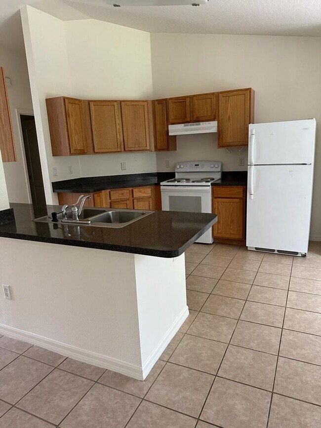 Foto del edificio - 3/2/2 home in quiet Sebastian Highlands