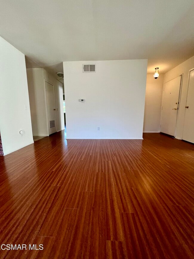 Building Photo - 28510 Conejo View Dr