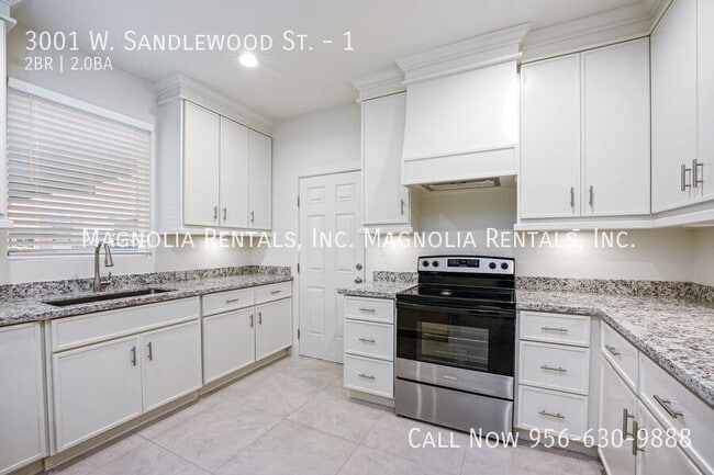 Building Photo - 3001 W Sandlewood St