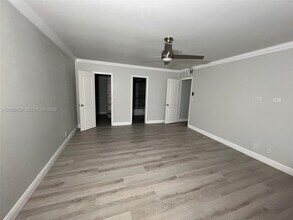 Building Photo - 136 NE 19th Ct