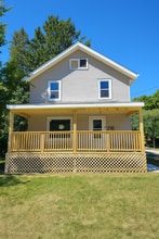 Building Photo - 326 N Independence Ave