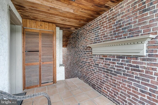 Building Photo - 4406 Baker St