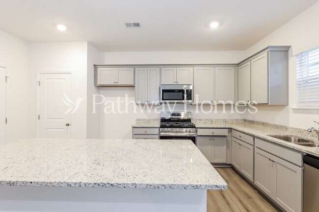 Building Photo - 1200 Arnhem Dr