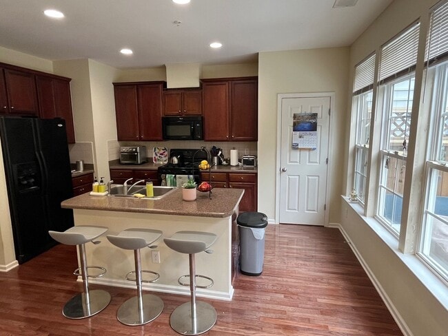 Photo - Lease-Takeover with Option for 12-month renewal! House