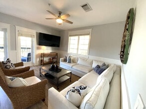 Building Photo - 122 Georgetown Ave