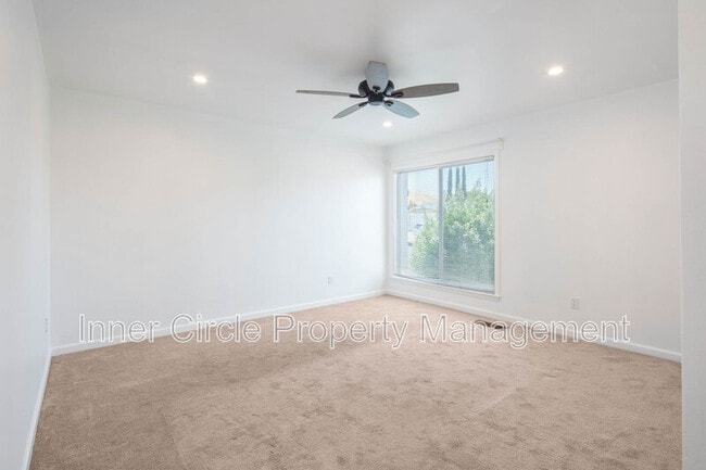 Foto del edificio - 2225 Mt Whitney Dr