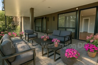 Building Photo - 1460 Belmont St NW