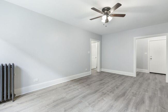 Building Photo - 1611 W Juneway Ter