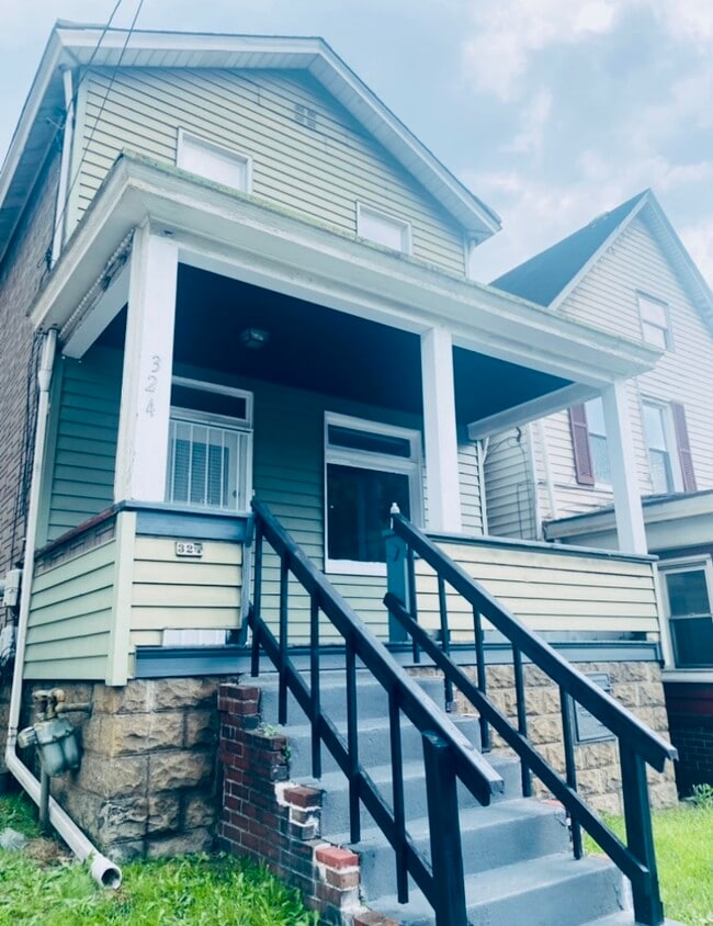Primary Photo - 324 Brown Ave
