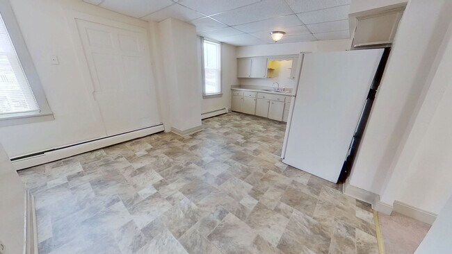 Foto del edificio - Spacious 2 Bedroom Apartment with Finished Loft