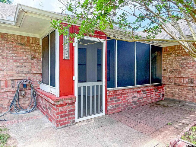 Building Photo - 16744 Overland Stage Dr