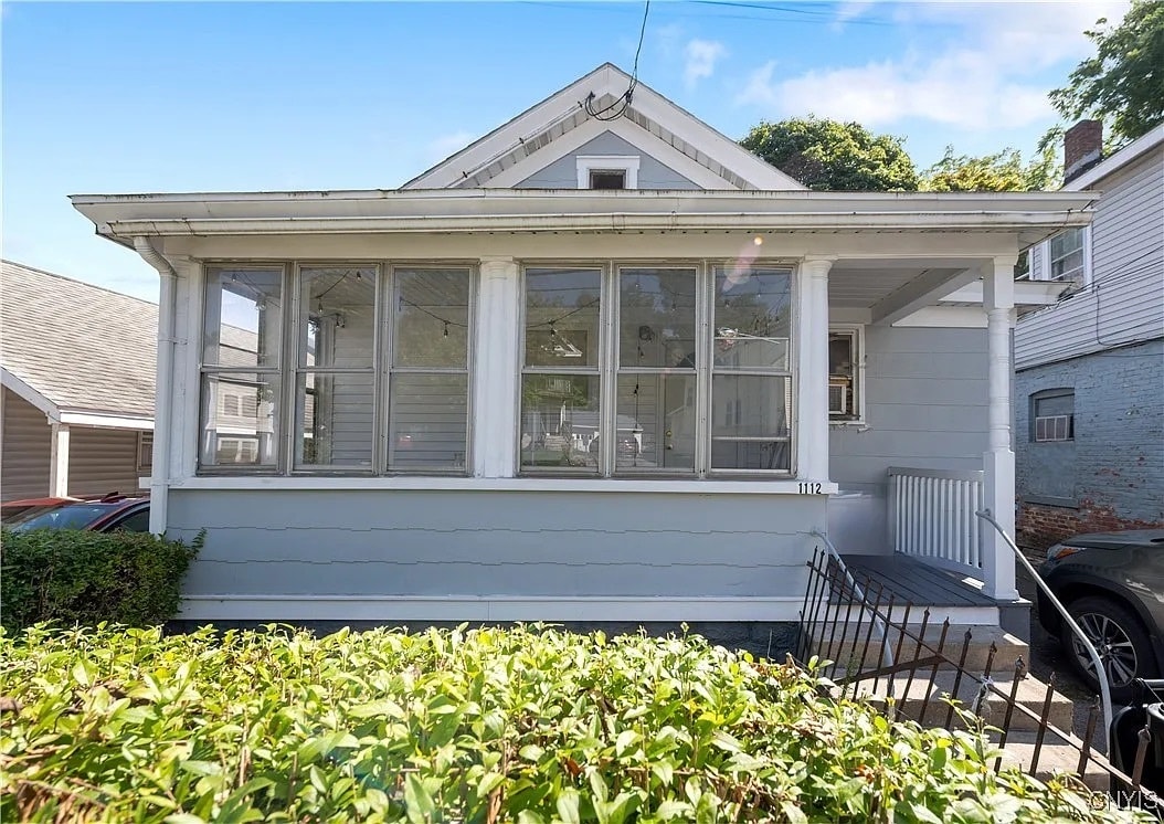 Photo - Butternut St 1112