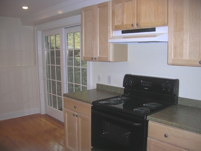Building Photo - 603 NY-22