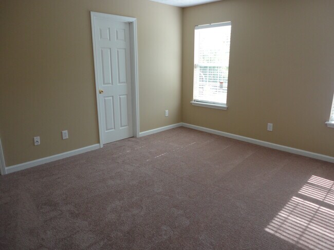 Foto del edificio - 4765 Beaver Rd