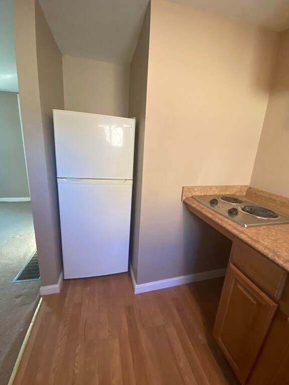 15 River St Unit 1, Beverly, MA 01915 Room for Rent in Beverly, MA