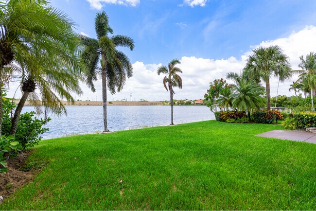 Foto del edificio - 10250 NW 60th Pl
