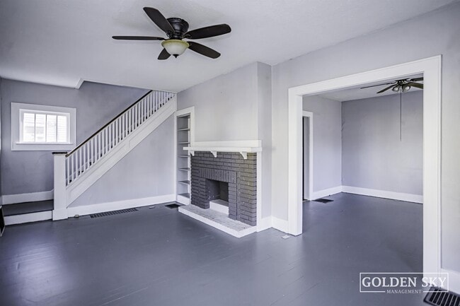 Building Photo - 1103 Mourer St