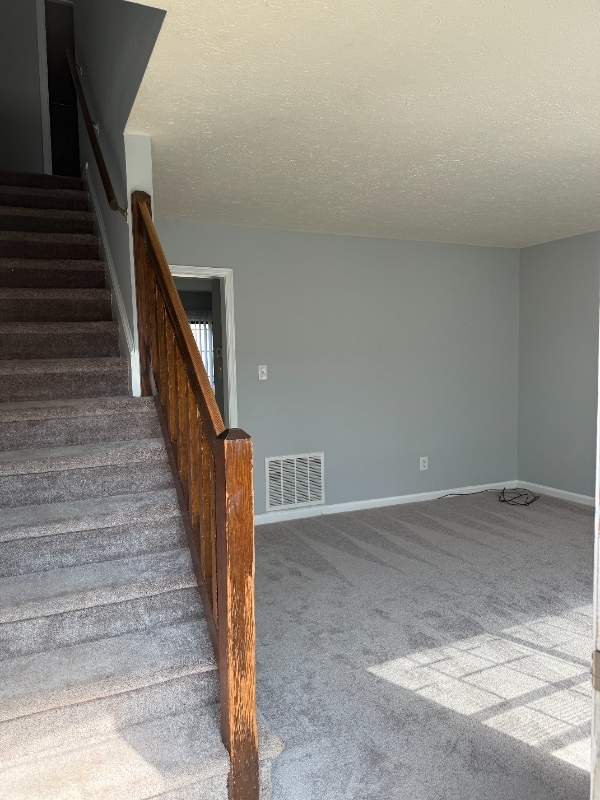 Building Photo - 33 Fonda Dr