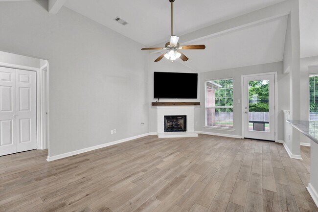 Building Photo - 5607 Wolf Pack Dr