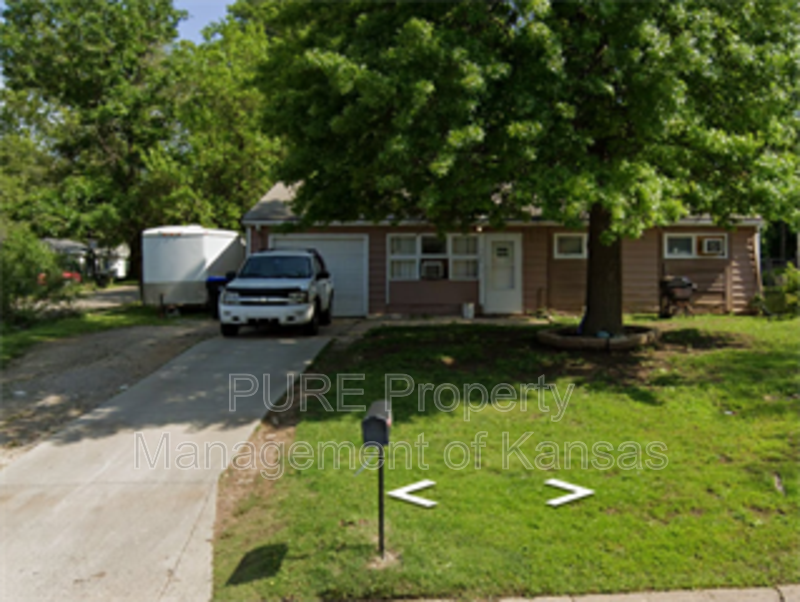 528 SE 33rd Terrace, Topeka, KS 66605 House Rental in Topeka, KS