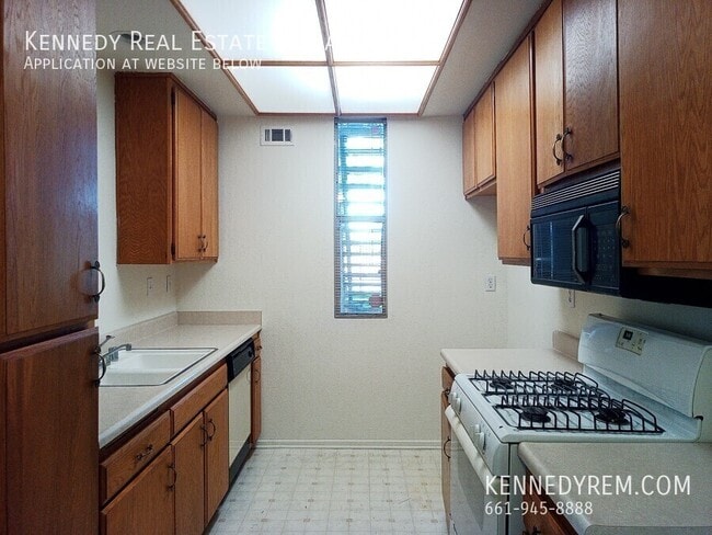 Foto del edificio - 2825 W Ave K 12