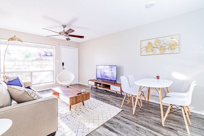 Foto del edificio - 3501 S 1st St