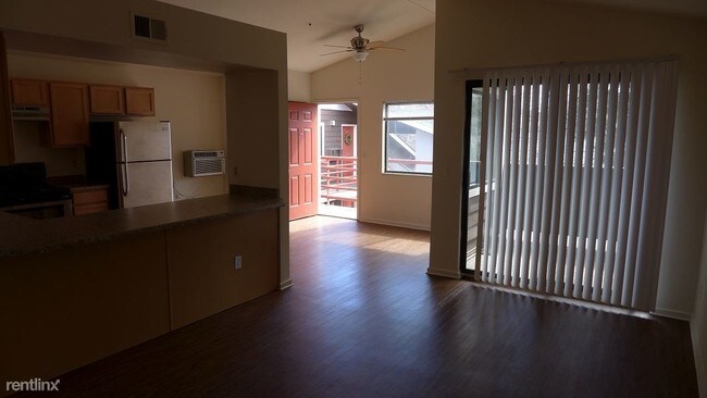 Building Photo - 2142 Canyon Blvd