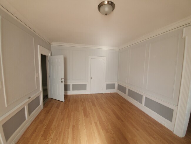 Building Photo - 148 Eppirt St