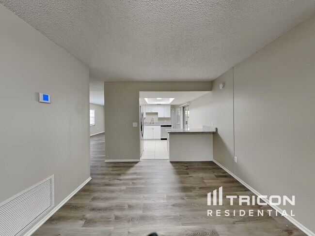 Foto del edificio - 638 Alton Rd