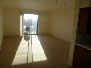 hall - 220 S Roselle Rd