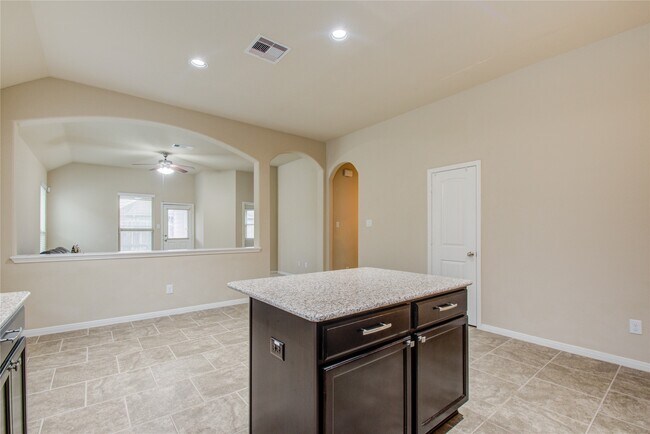 Foto del edificio - 8710 Austin Thomas Dr