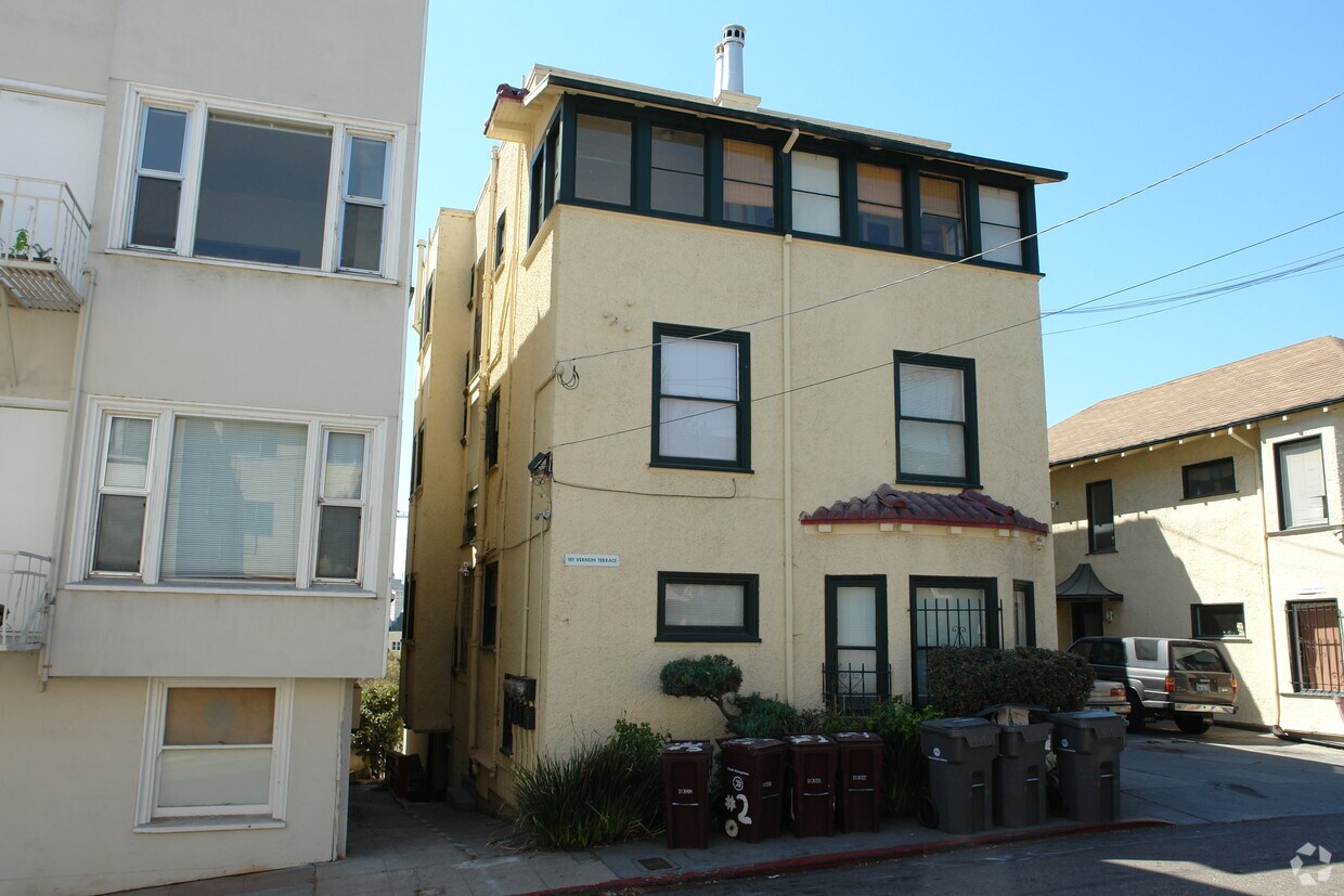 Building Photo - 181 Vernon Ter