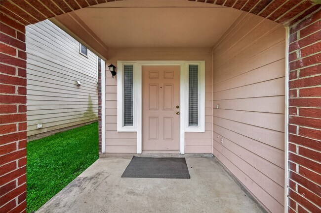 Building Photo - 3807 Gardenia Bend