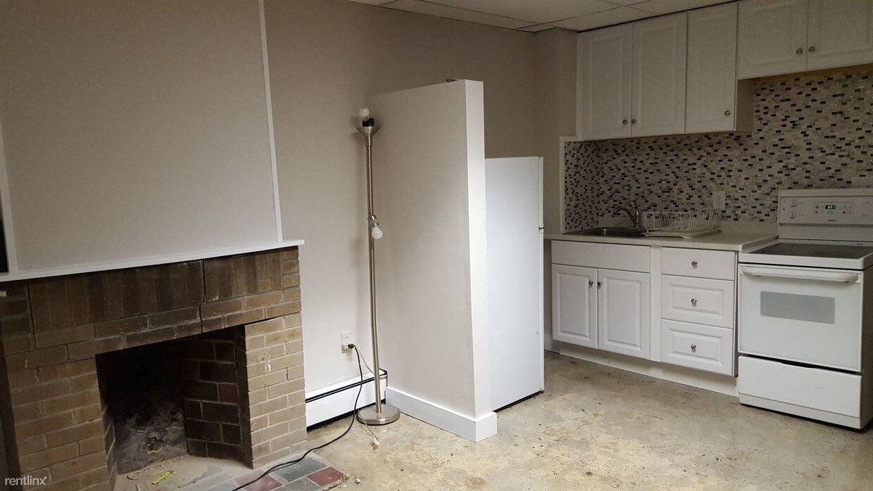Studio, 1 bath - 15 Aberdeen St # Cb - Studio, 1 bath  - 15 Aberdeen St # Cb