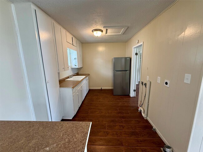 Foto del edificio - 519 McGuire Ln