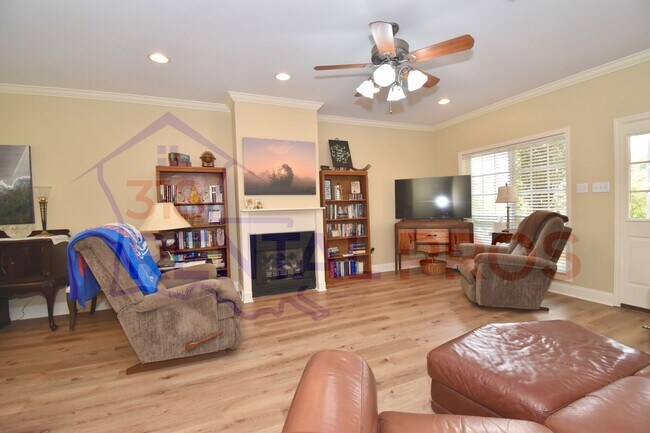Foto del edificio - 3 Bed 2 Bath Home in Ruston!
