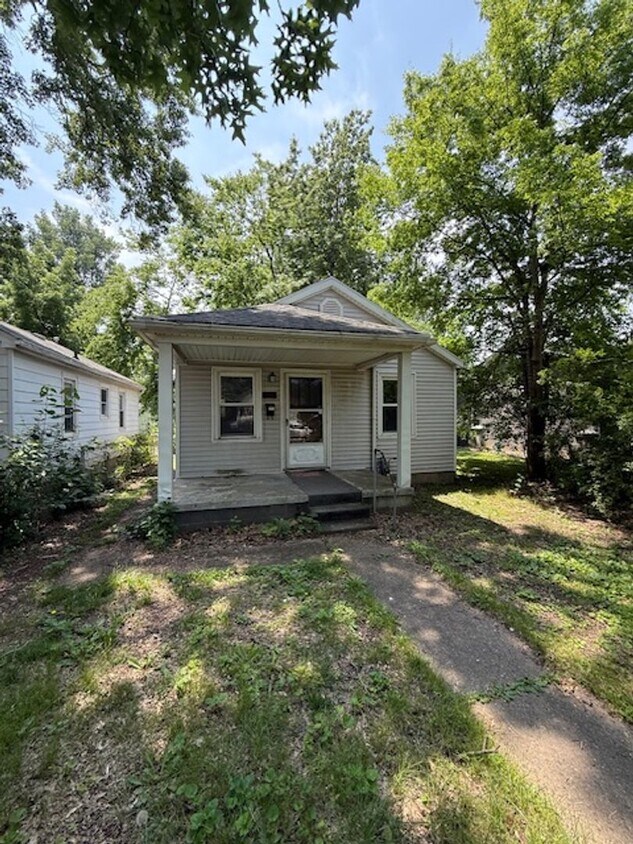 Primary Photo - 1417 Taylor Ave