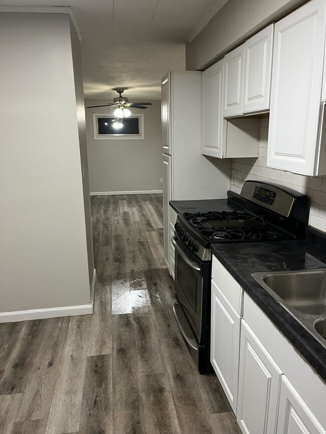 Building Photo - 394 Avenue A