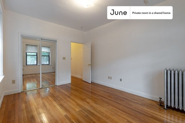 Foto del edificio - Room in Shared 4 bed/2 bath home