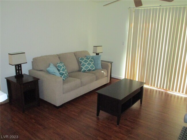 Building Photo - 5140 Mandalay Springs Dr