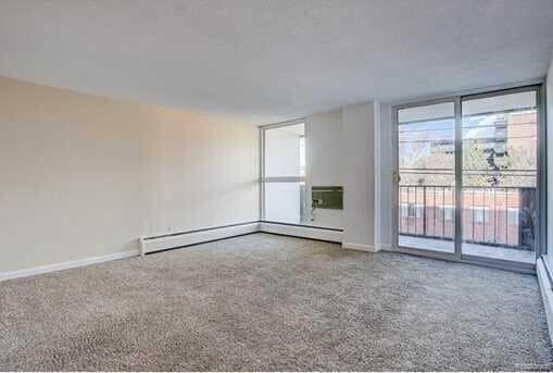 Building Photo - Beautiful Studio in a Great Neighborhood