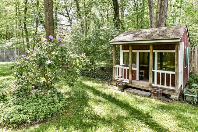 Building Photo - 8903 Bluegate Dr